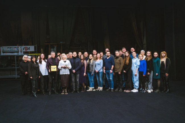 Разом наближати перемогу України: театр у Луцьку зібрав для ЗСУ понад 53 тисячі гривень