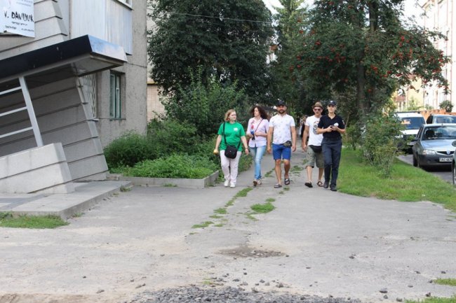 «Стоп наркотик!»: як у Луцьку боролися з небезпечною рекламою. ФОТО