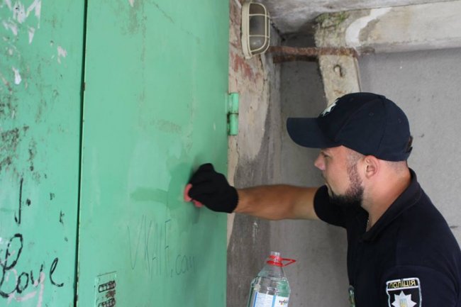 «Стоп наркотик!»: як у Луцьку боролися з небезпечною рекламою. ФОТО