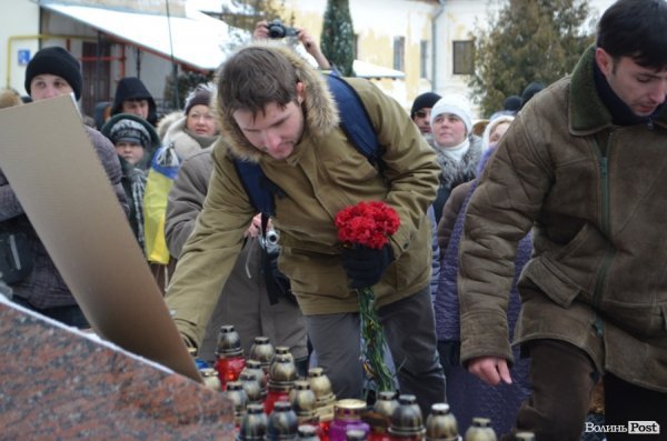 У Луцьку вшанували євромайданівців, убитих в Києві. ФОТО