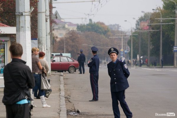 Янукович у Луцьку: засилля міліції і величезні затори. ФОТО