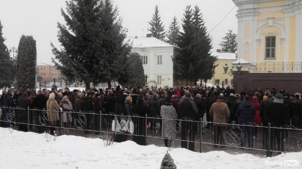У Луцьку почалося прощання з Миколою Романюком