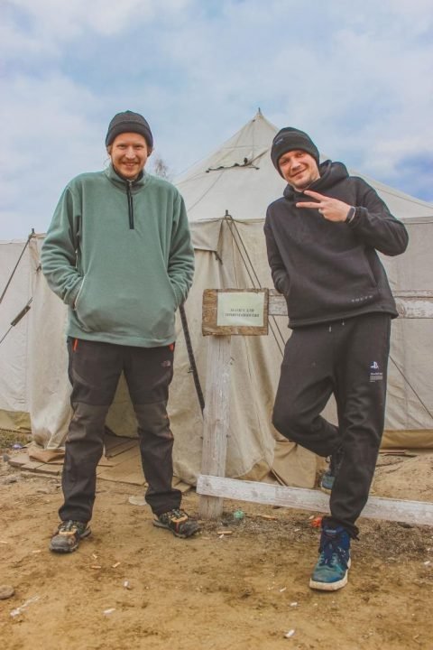 Успішний кухар з Рівного повернувся з-за кордону та готує для ЗСУ