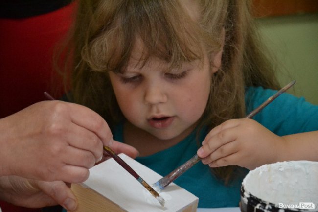 Як у Луцьку розважають дітей переселенців. ФОТО