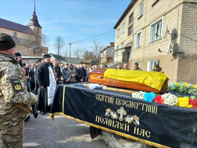 Волиняни провели в останню путь Героя Олександра Ханова