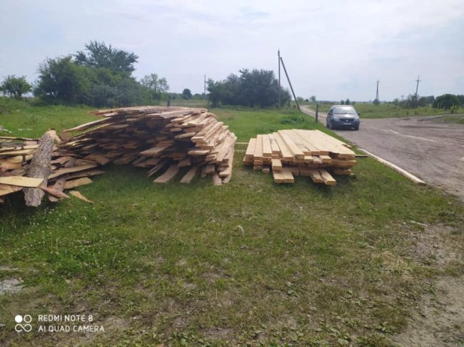 У волинській громаді виявили незаконно зрубану деревину. ФОТО