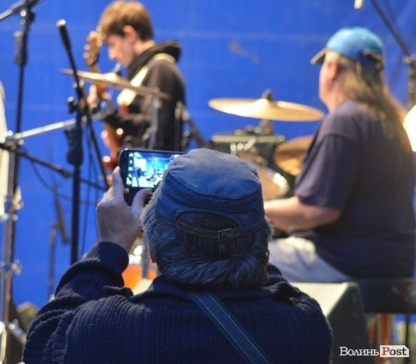 Луцький замок зустрічав останню ніч літа джазом. ФОТО 