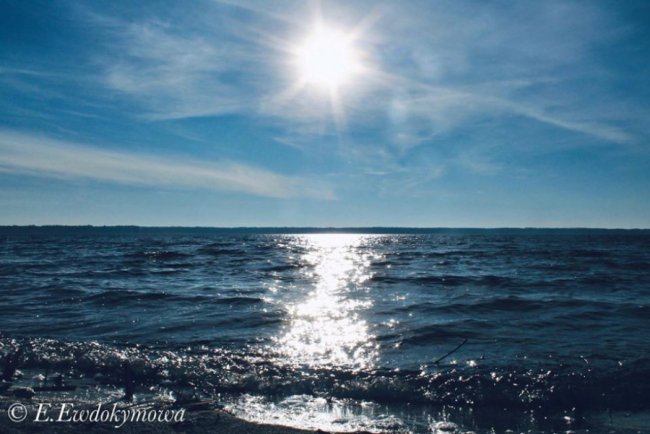 Магічні світлини шацького «блакитного моря» зимою. ФОТО