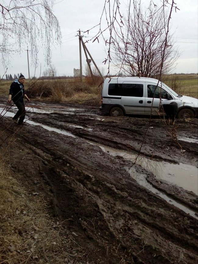 У волинському селищі відремонтували аварійну дорогу. ФОТО
