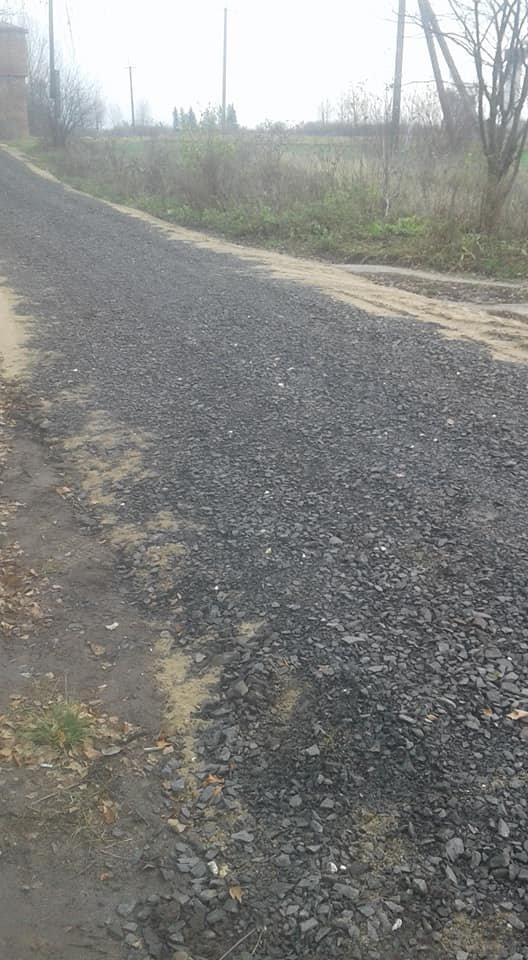 У волинському селищі відремонтували аварійну дорогу. ФОТО