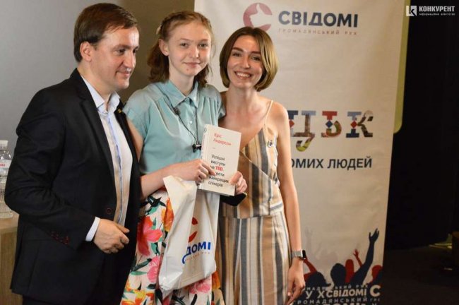 Відомий політичний експерт розповів, як не «клюнути» на гачок до олігархів. ФОТО