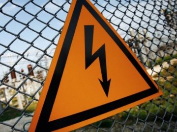 На Волині від удару струмом помер чоловік