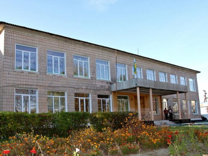 На ліцей у Луцькому районі хочуть оформити право комунальної власності