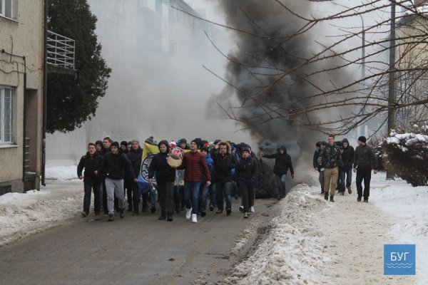 Володимирські ультрас пройшли маршем в пам’ять про загиблого атошника 