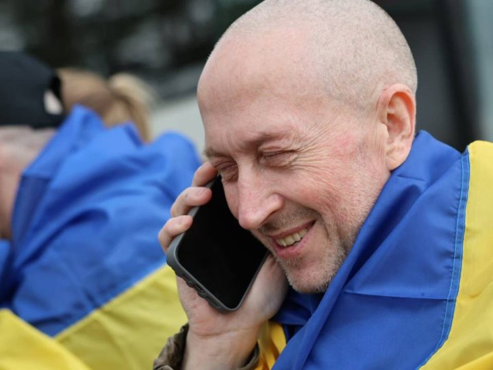 Україна звільнила з полону групу важкохворих захисників: один з воїнів повернувся у свій день народження