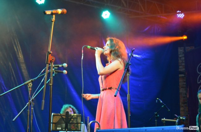 Злива і витончена музика: перший день фестивалю джазу у Луцьку. ФОТО