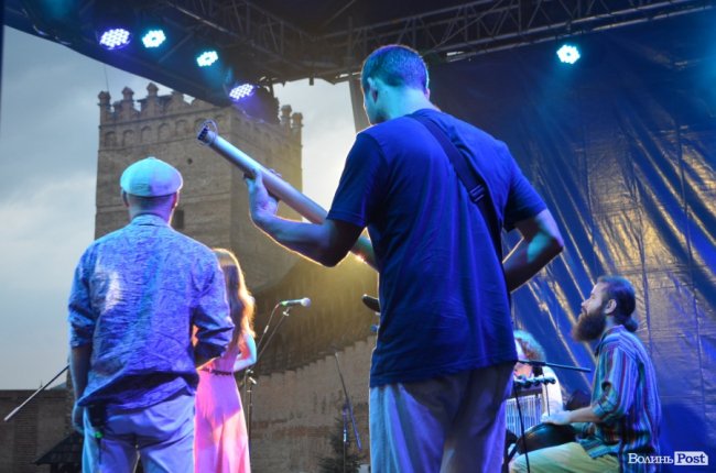 Злива і витончена музика: перший день фестивалю джазу у Луцьку. ФОТО