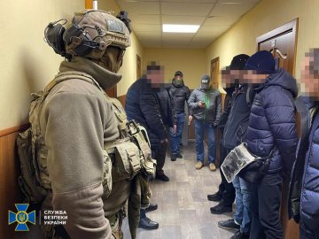 СБУ викрила керівництво Департаменту міграційної поліції на масштабних схемах «кришування» проституції