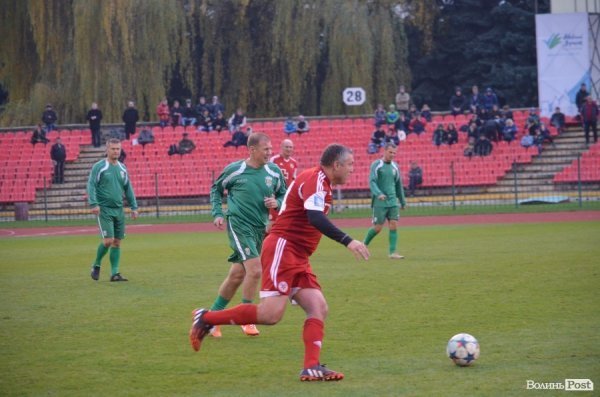 У Луцьку зійшлися легенди футболу з «Волині» та «Карпат». ФОТО 