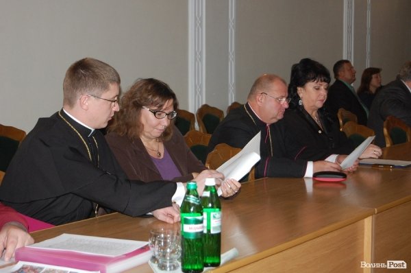 У Луцьку Уповноважений Януковича зустрівся з церковниками. ФОТО