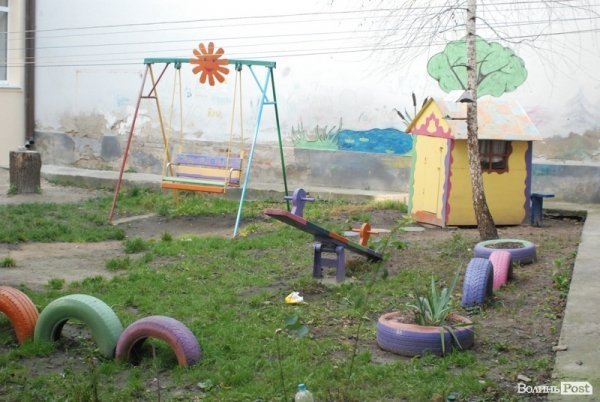  «Секретний» дитячий майданчик у Луцьку. ФОТО 