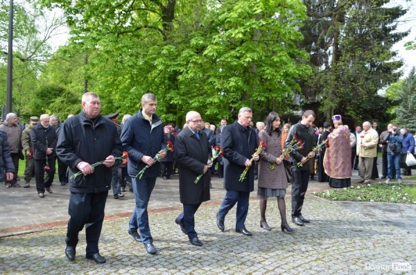 30-та річниця Чорнобильської катастрофи: лучани вшанували пам'ять загиблих. ФОТО