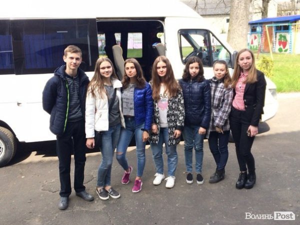 Як волинських дітлахів тішили перед Великоднем. ФОТО