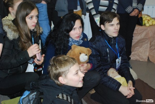 У Луцьку показали, як зробити спектакль «голими руками». ФОТО