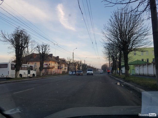 У Луцьку на Дубнівській не розминулись дві автівки