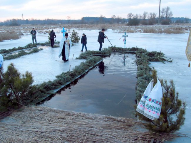 Показали, як святкували Водохреще у Старій Вижівці. ФОТО