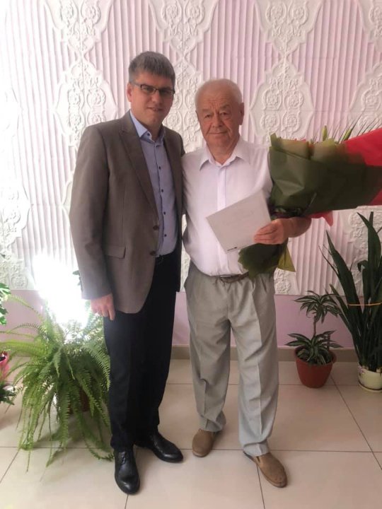 Віддав улюбленій справі майже пів століття: на Волині лікаря провели на заслужений відпочинок 