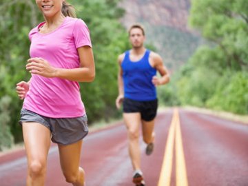 Скільки часу бігати і що їсти після тренування: поради тренера з Луцька