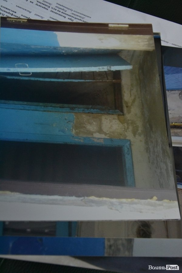 У Луцьку мешканці скаржаться на аварійний гуртожиток. ФОТО