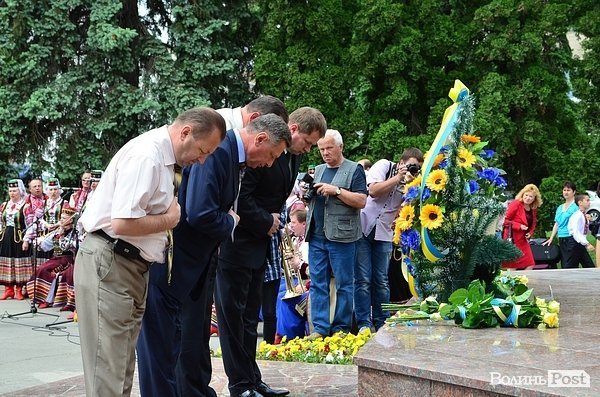 У Луцьку вшанували Шевченка. ФОТО