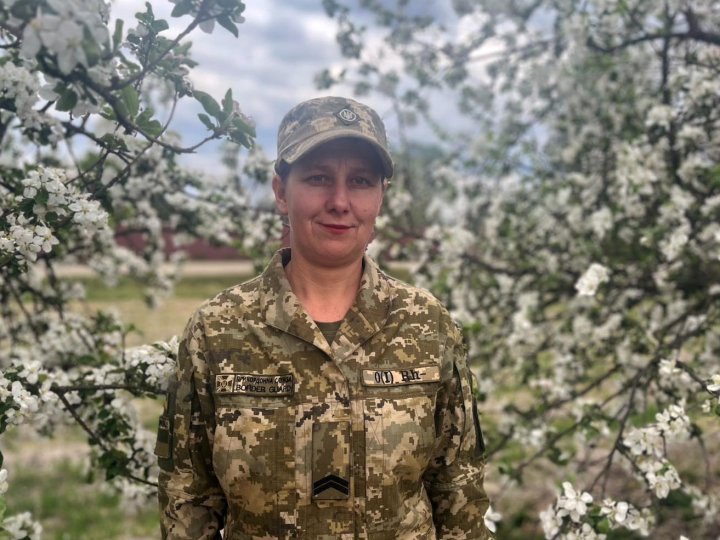 Багатодітна волинянка служить у війську та виховує п'ятьох дітей. ФОТО