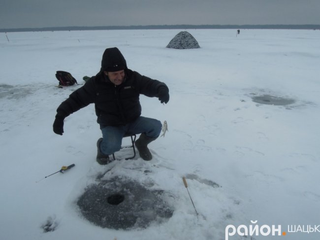 На Шацьких озерах триває риболовний сезон. ФОТО