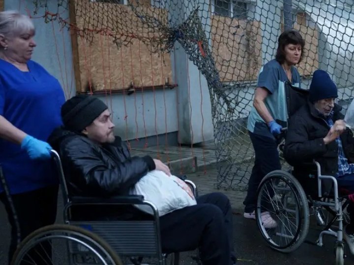 Українські громадяни з Олешків перетнули кордон з Україною, - Зеленський