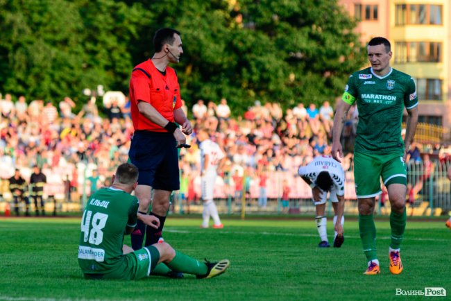 «Волинь» – «Карпати»: великий фотозвіт із нашумілого матчу