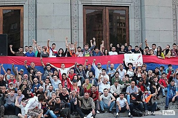 У Вірменії силовики розігнали протестувальників. ФОТО. ВІДЕО