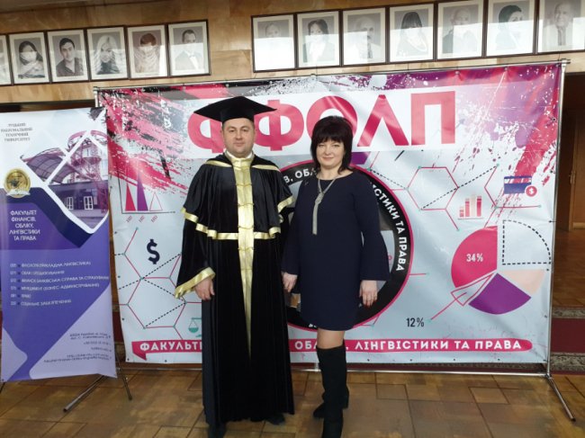 Де познайомилися, як освідчилися і що подарують: відомі волиняни розповіли про своїх жінок. ФОТО