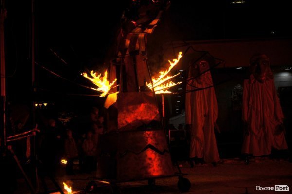 «Різдво у Луцьку»: вражаюче театральне дійство від гостей зі Львова