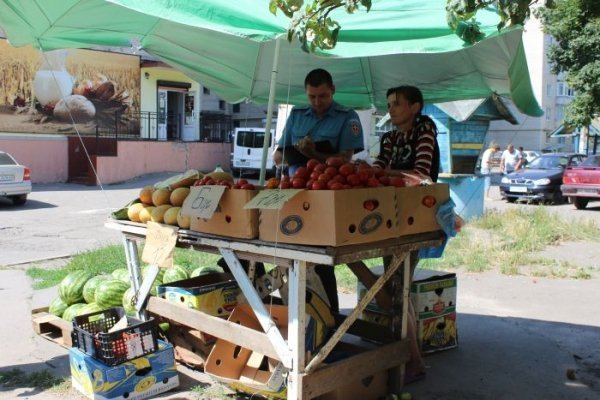 У Луцьку процвітає стихійна торгівля. ФОТО