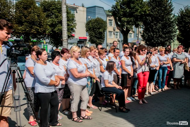 Діти загиблих воїнів отримали вишивані подарунки. ФОТО