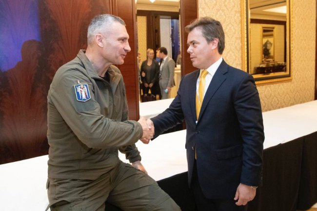 «Війна не є виправданням для утисків прав громад», – Віталій Кличко виступив на конференції з демократичного врядування