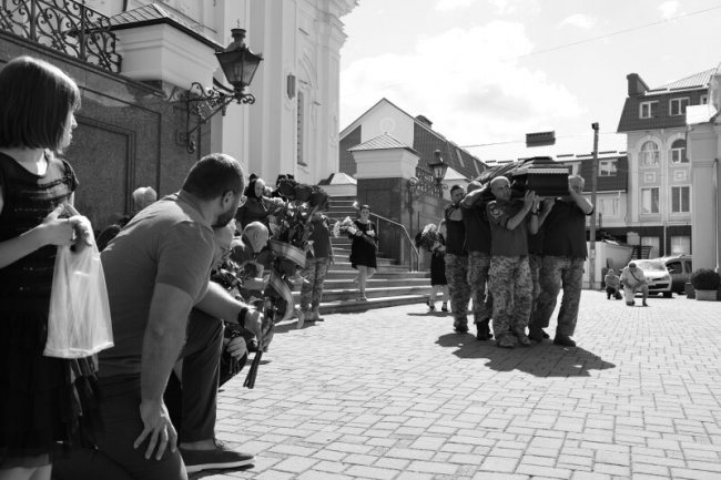 У Луцьку в останню дорогу провели Героя Юрія Кушніра