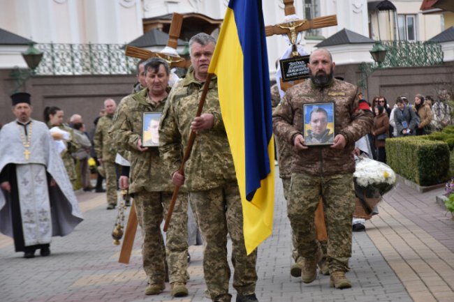 Полеглі Герої: у Луцьку попрощалися з Валентином Кравцем та Максимом Діковим