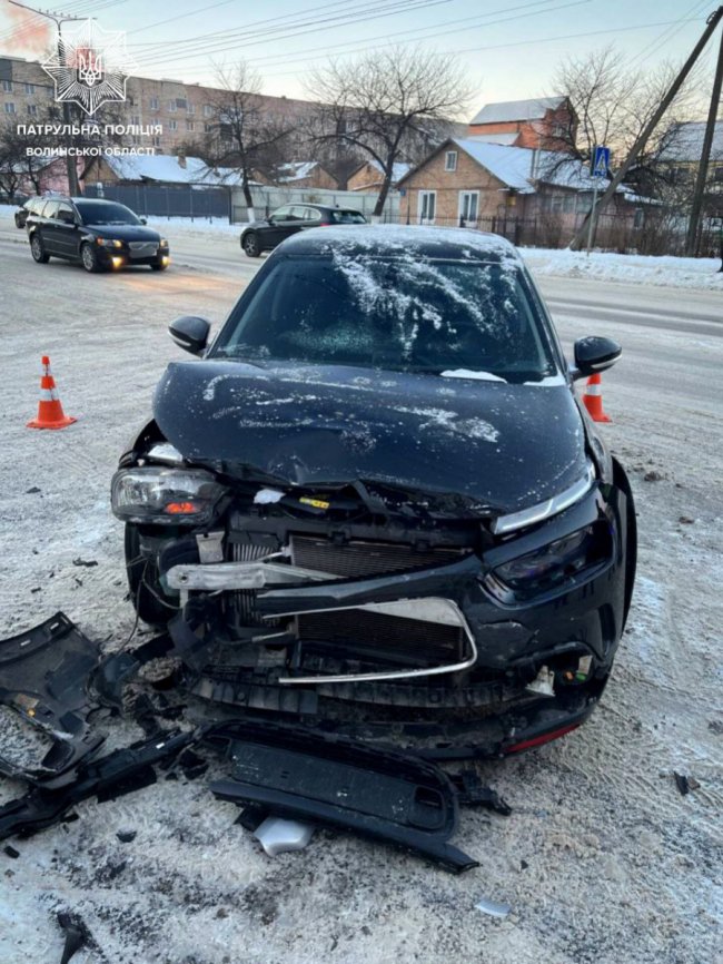 Аварія в Луцьку: не розминулися два легковики