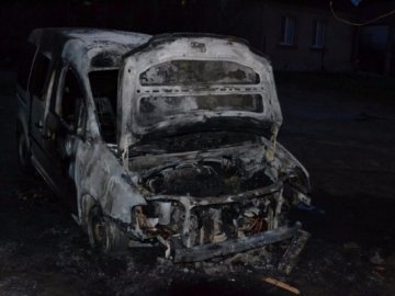 Міністра внутрішніх справ просять взятися за розслідування підпалу авто луцького активіста