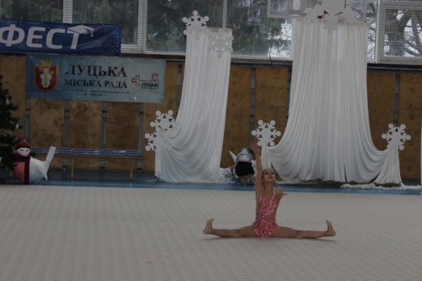 Святий Миколай і гімнастика: спортивне свято в Луцьку