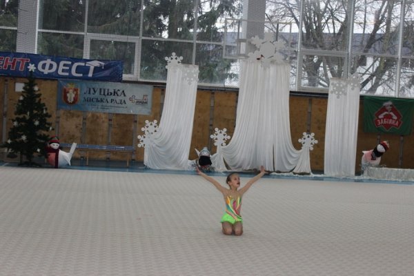 Святий Миколай і гімнастика: спортивне свято в Луцьку